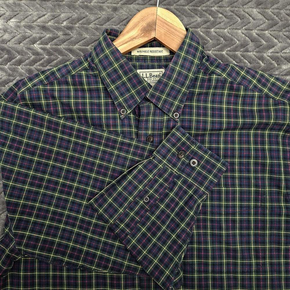 L.L. Bean‎ Button Down Shirt Mens Medium Long Sleeve Navy Green Red Plaid Cotton